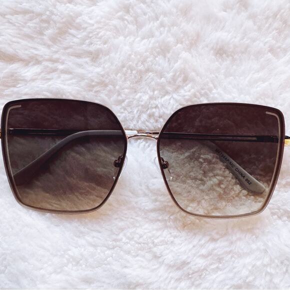 Monica Clear Blue Geometric Sunglasses - Picture 3 of 13